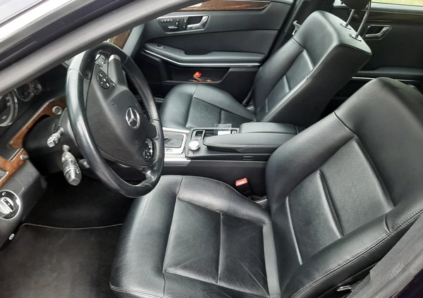 Mercedes-Benz Klasa E cena 45000 przebieg: 399000, rok produkcji 2010 z Karlino małe 46
